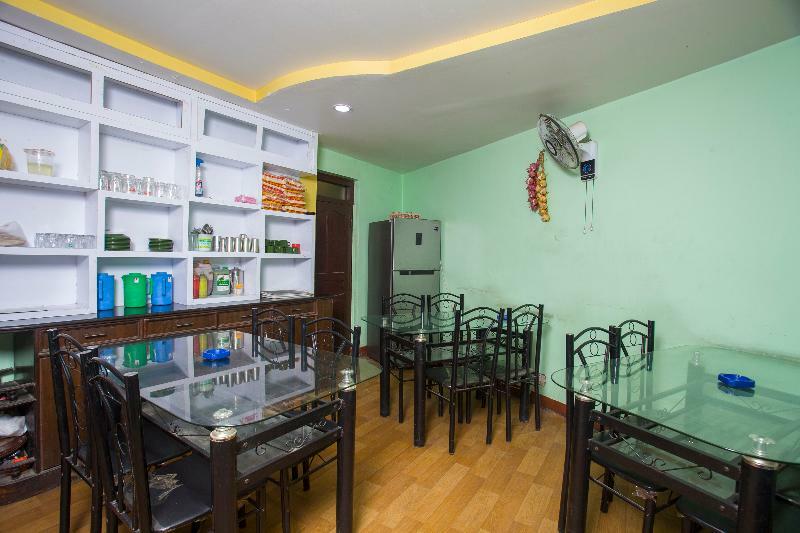 Oyo 161 Ram Janaki Hotel Катманду Экстерьер фото