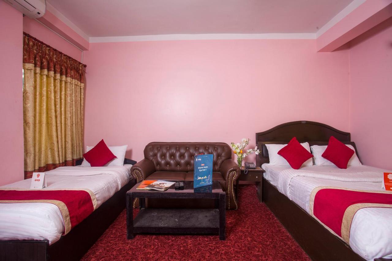 Oyo 161 Ram Janaki Hotel Катманду Экстерьер фото