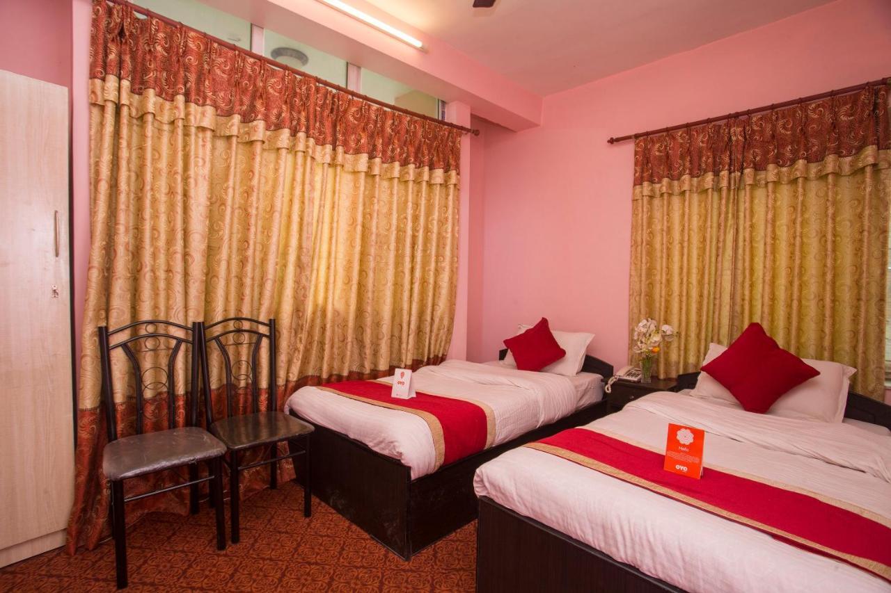 Oyo 161 Ram Janaki Hotel Катманду Экстерьер фото