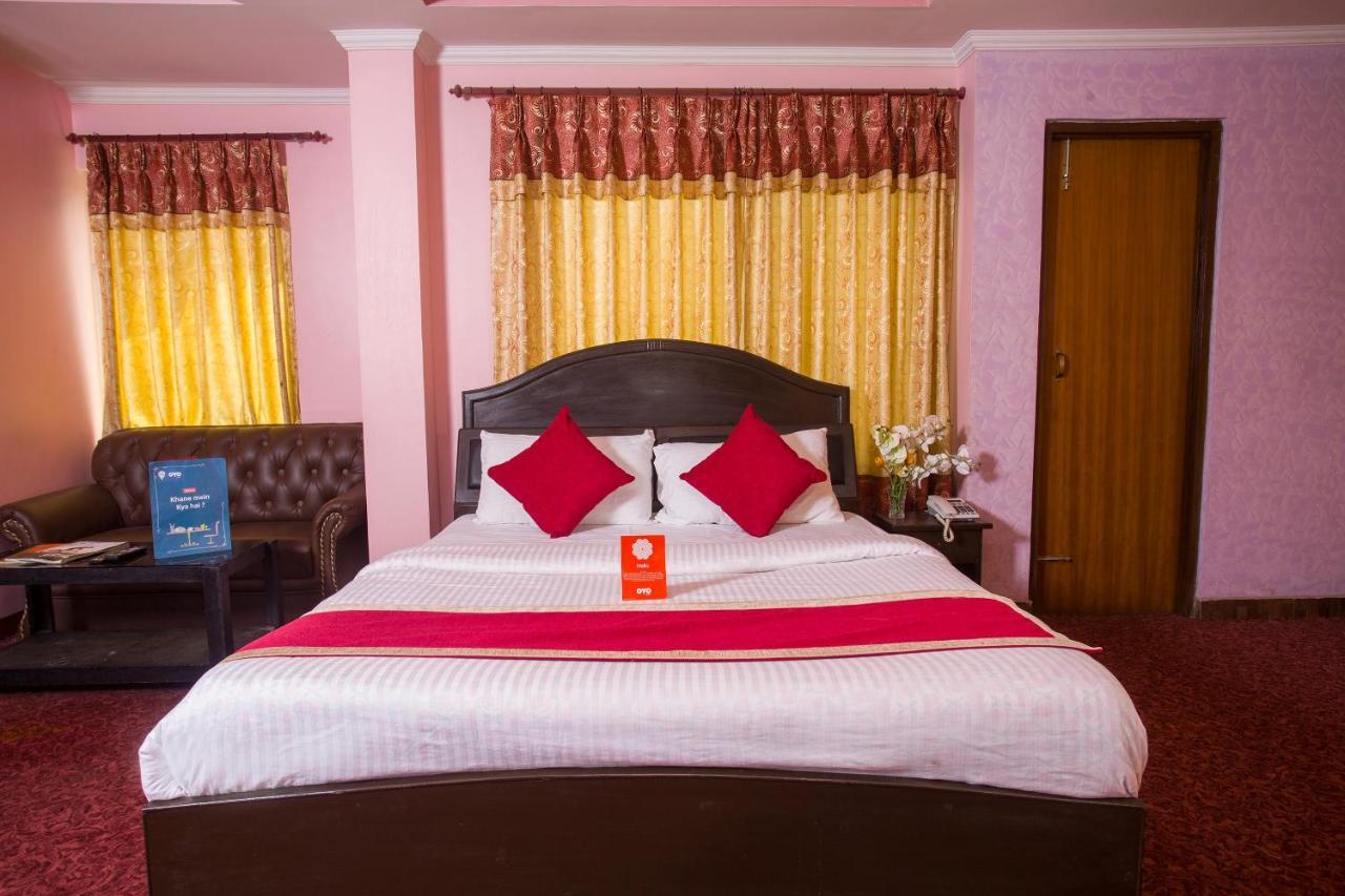 Oyo 161 Ram Janaki Hotel Катманду Экстерьер фото
