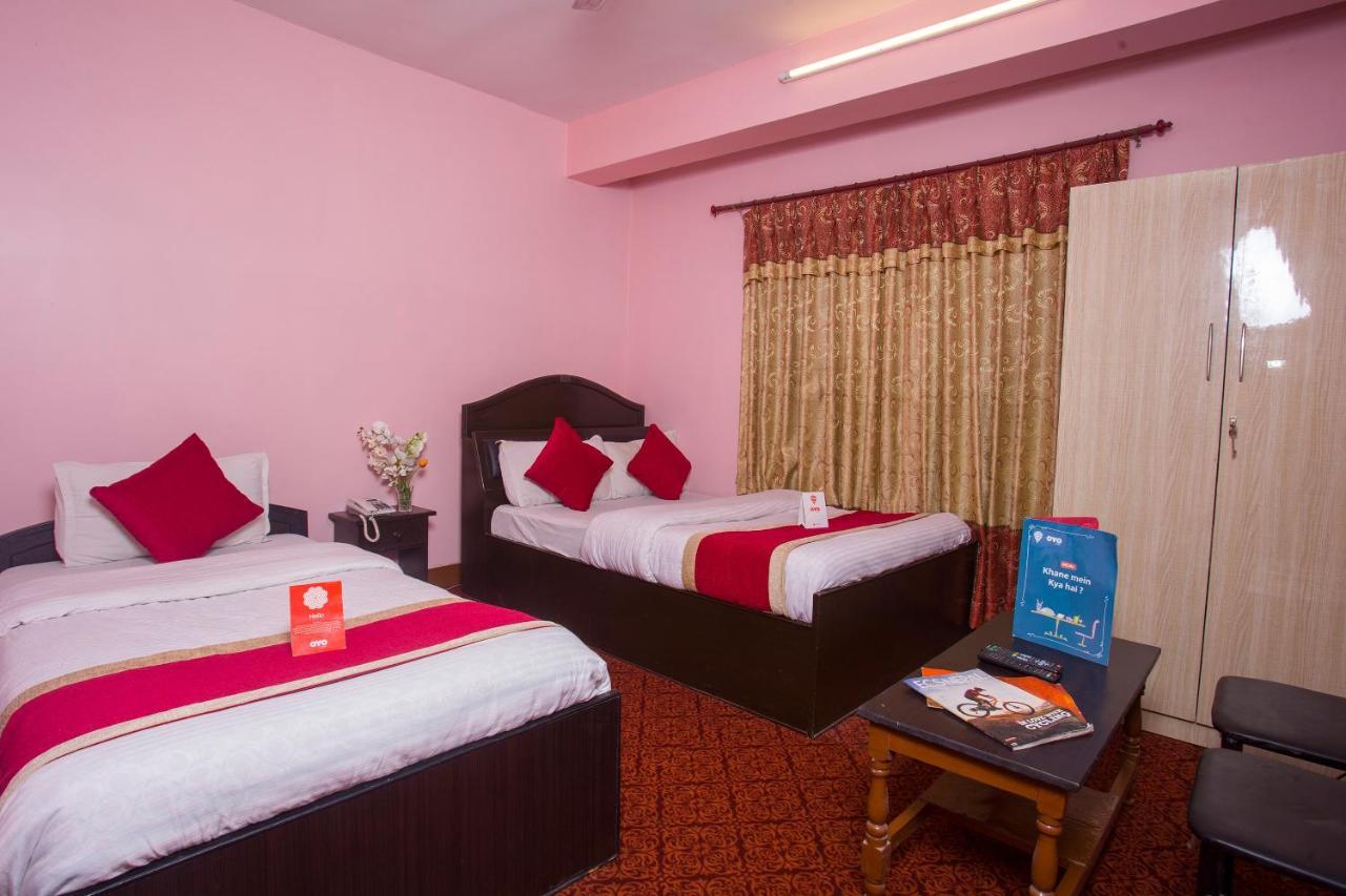 Oyo 161 Ram Janaki Hotel Катманду Экстерьер фото
